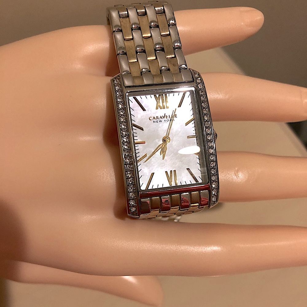 Caravelle New York watch